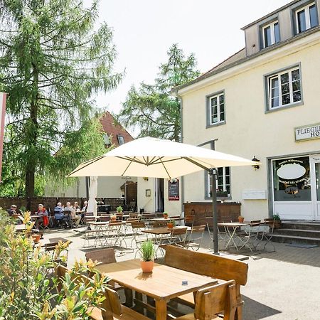 Hotel Fliegerhorst à Dresde Extérieur photo